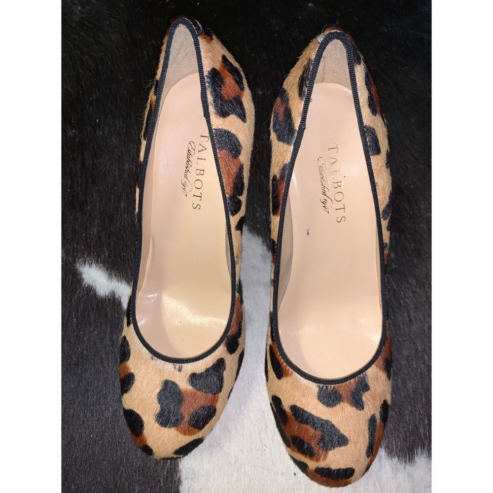 Talbots Leopard Print Round-Toe Pumps in Brown